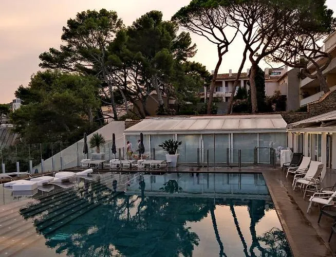 Thalazur Ile Rousse - & 5* בנדול